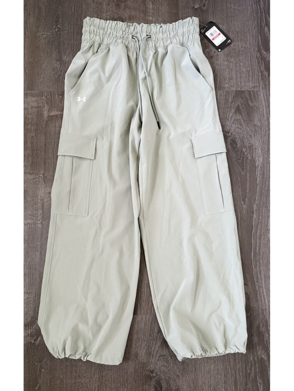 NWT Under Armour Women’s High Waisted Woven Pant Size XS Loose Fit Sage Green